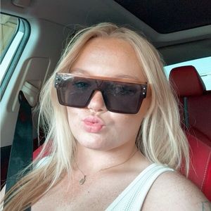 Meet your Posher, Grace